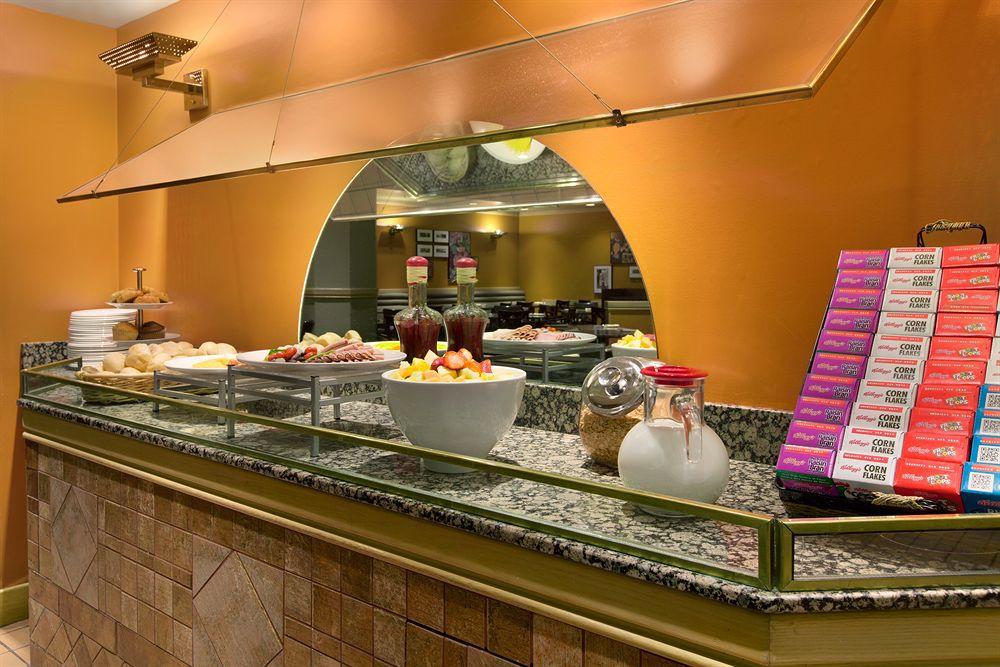 Coast Plaza Hotel And Suites Vancouver Extérieur photo