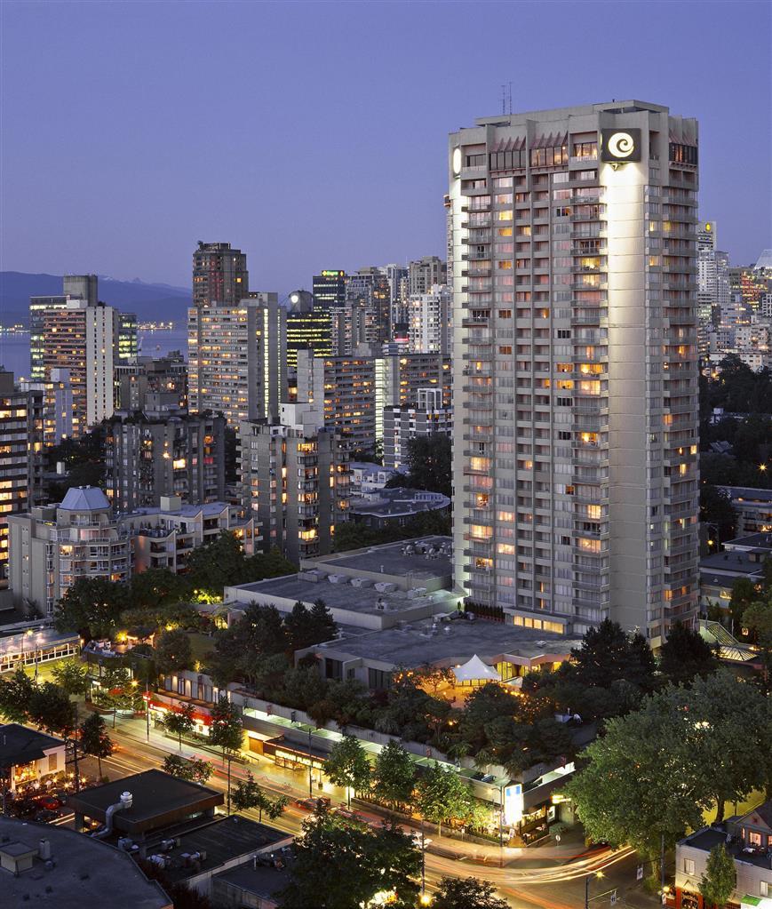 Coast Plaza Hotel And Suites Vancouver Extérieur photo