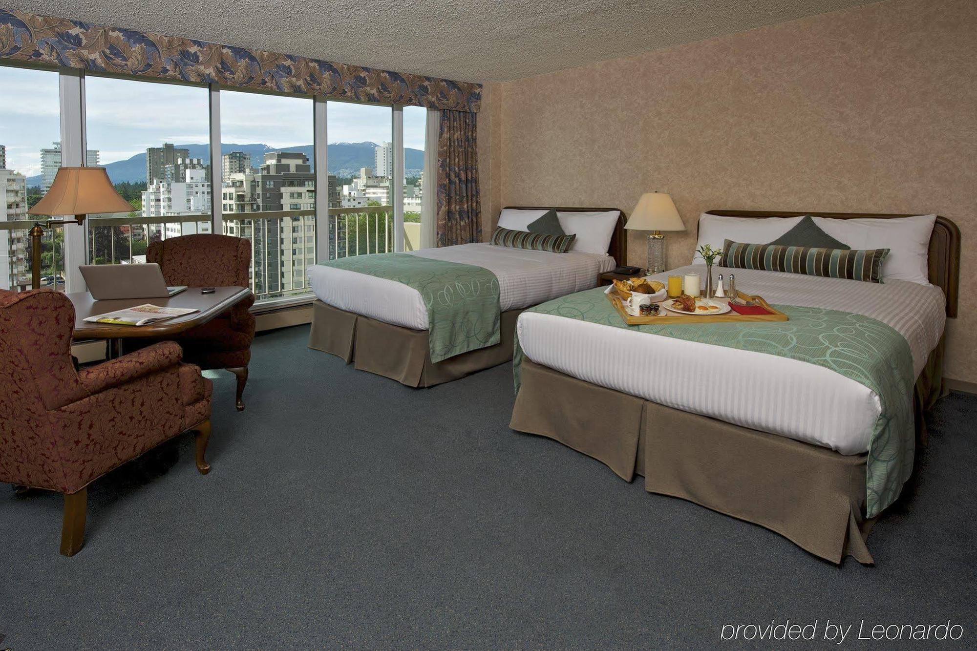 Coast Plaza Hotel And Suites Vancouver Chambre photo
