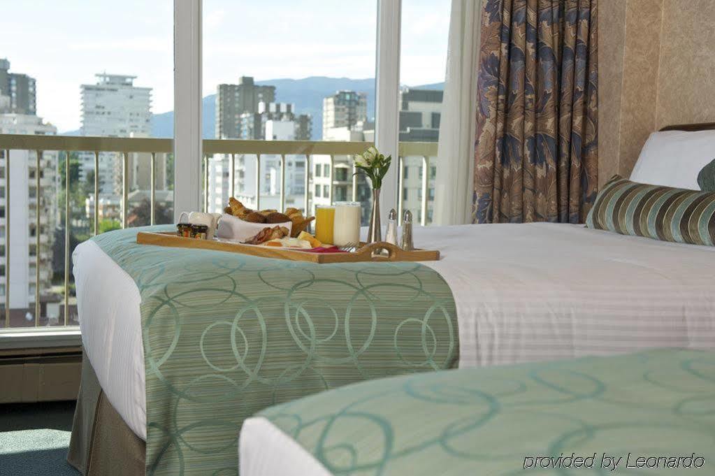 Coast Plaza Hotel And Suites Vancouver Chambre photo