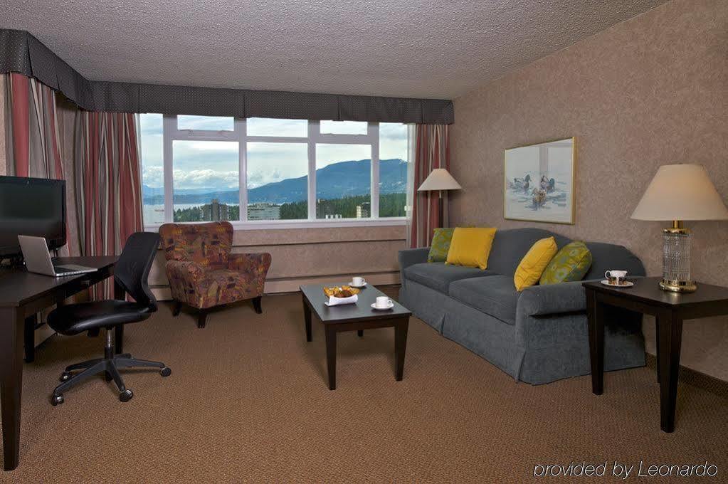 Coast Plaza Hotel And Suites Vancouver Chambre photo