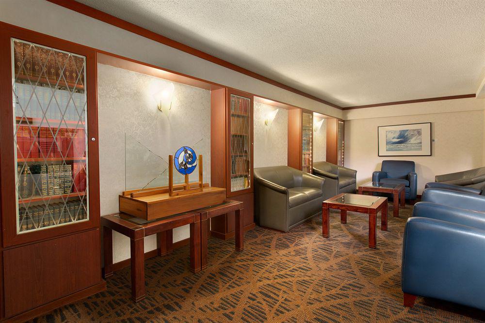 Coast Plaza Hotel And Suites Vancouver Extérieur photo
